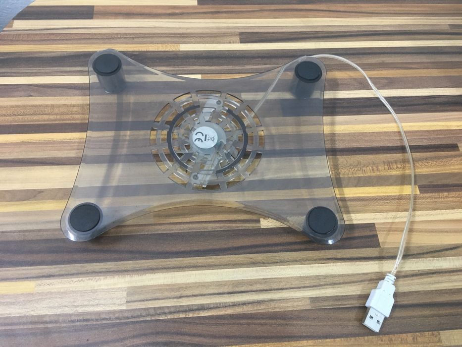 Подставка для ноутбука с кулером