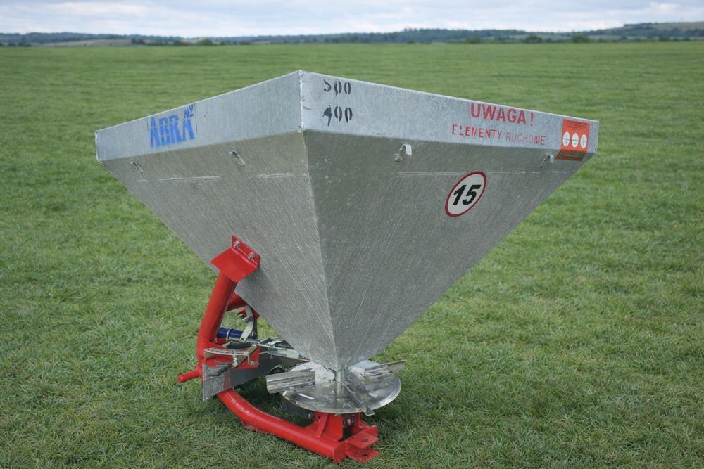 Rozsiewacz nawozów Lejek plastik ocynk 500L