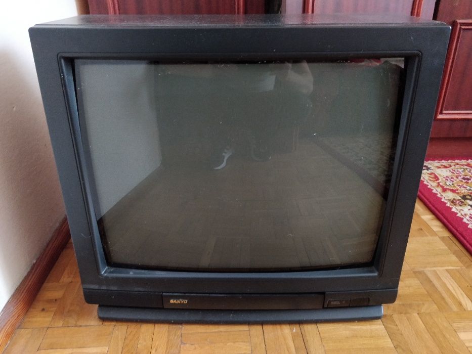 Telewizor Sanyo 20 cali albo więcej sprawny