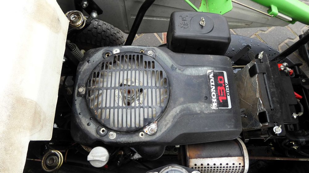 Traktorek kosiarka ETESIA Bahia HONDA (260204.6) - Baras