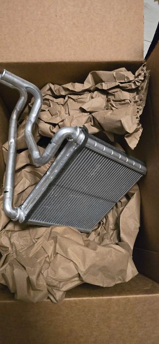 Nagrzewnica dodge RAM 1500 5.7 HEMI