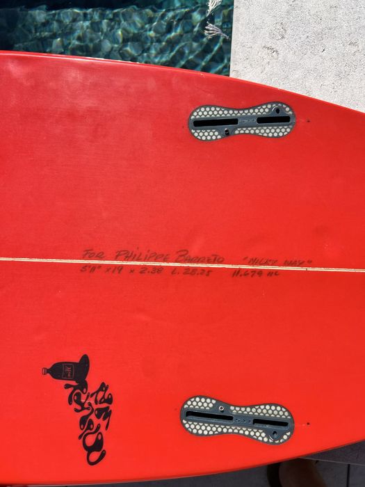 Prancha de surf 5”11 + leash