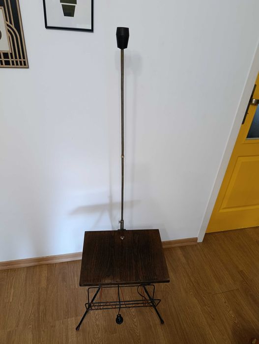Gazetnik ze stolikiem i lampą / stolik PRL