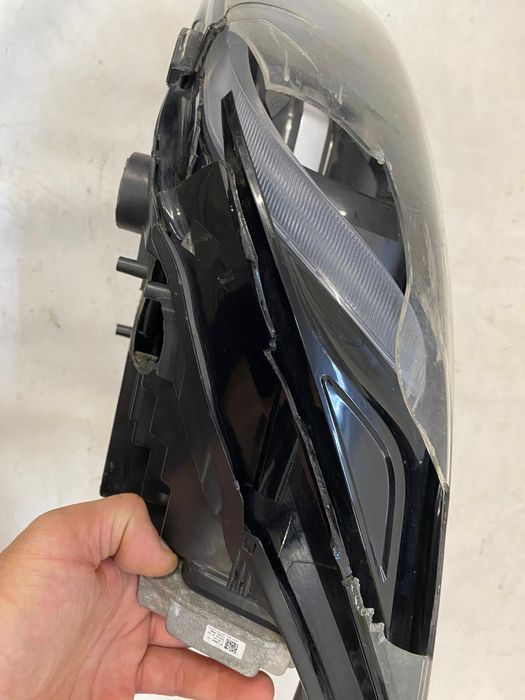 Продам ліву  передню фару BMW i3 LCI Європа