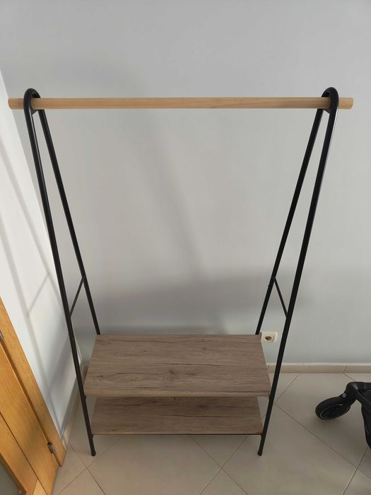 Estante com sapateira