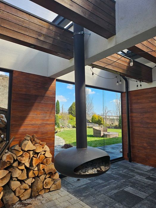 Piec wiszący czarny mat