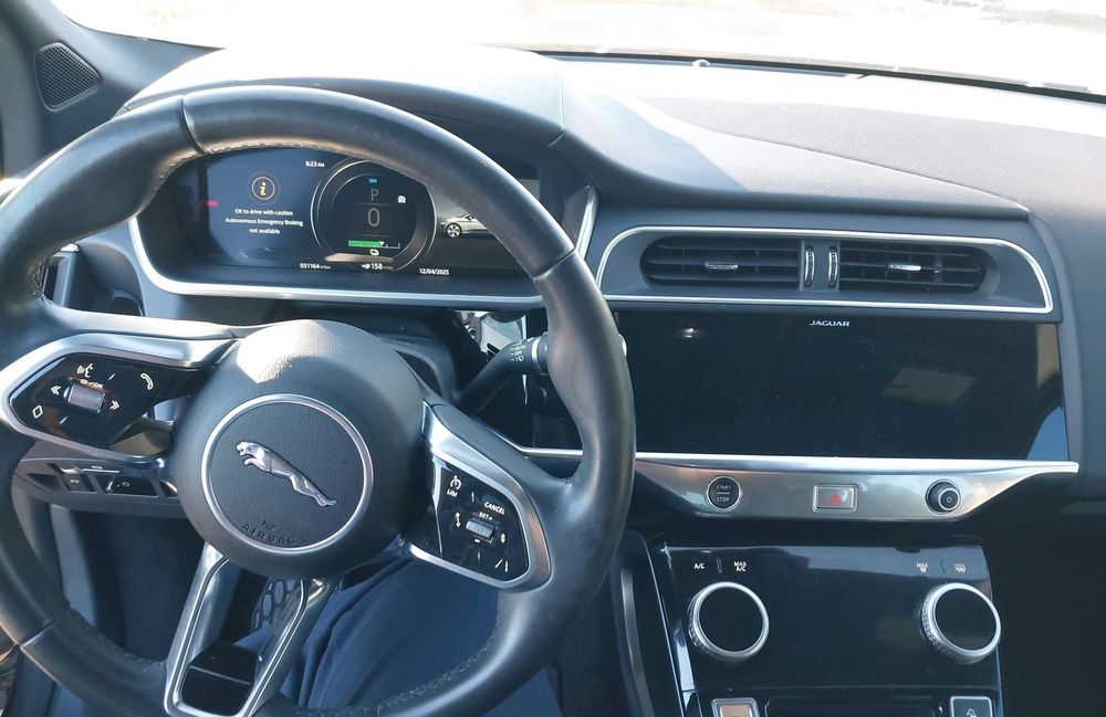 Автомобіль Jaguar I-Pace EV400 2019 заводься та їде