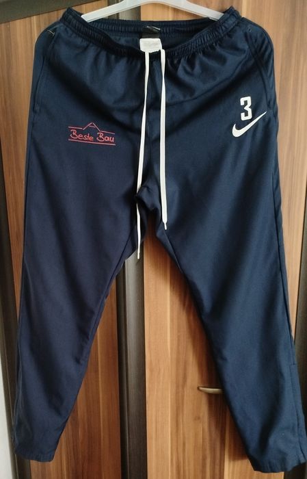 Spodnie dresowe męskie Nike rozmiar L stan idealny