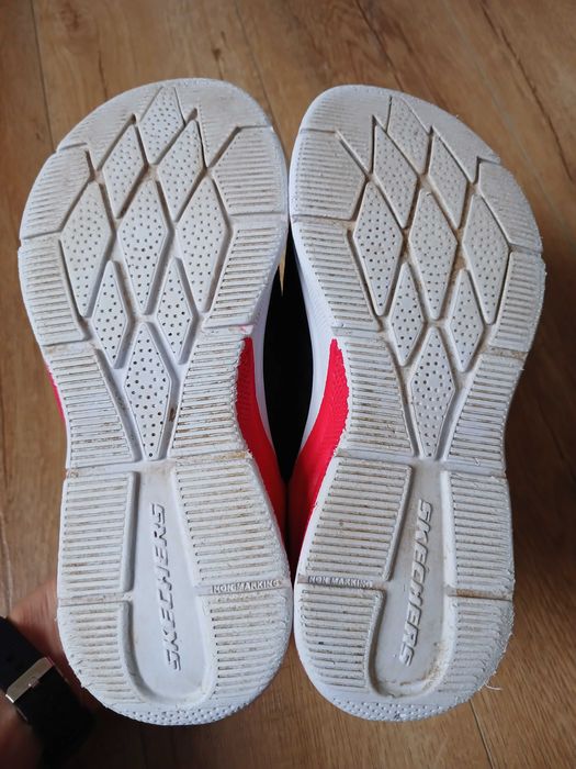Кроссовки Skechers, оригинал. р 33