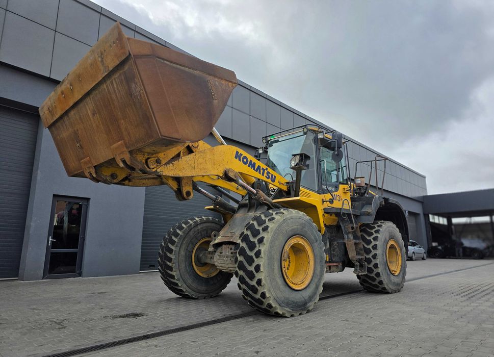 Фронтальний навантажувач Komatsu WA380-7