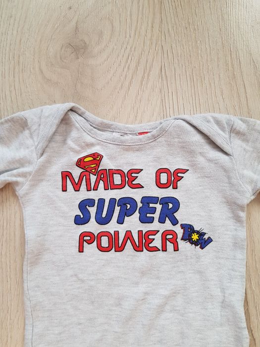 Body niemowlęce Superman