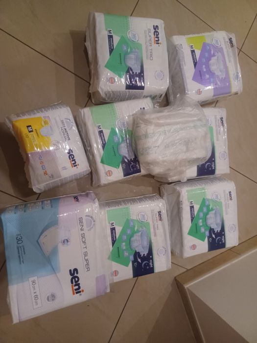 SENI SUPER TRIO pieluchomajtki ,podkłady