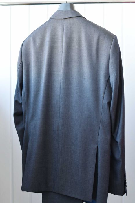 Чоловічий костюм Roy Robson, темно-сірий, практично новий.