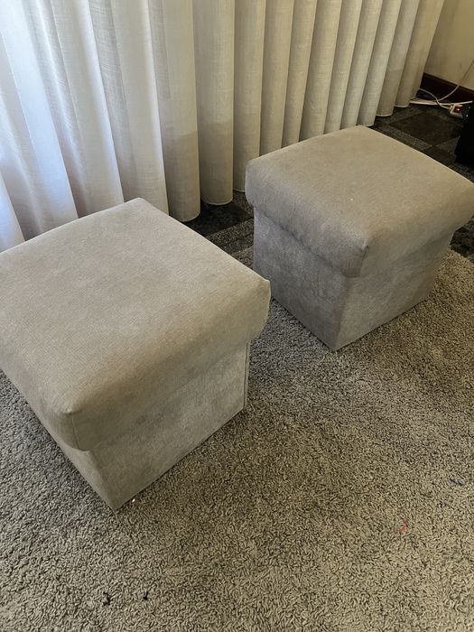 Sofa cinza e branco