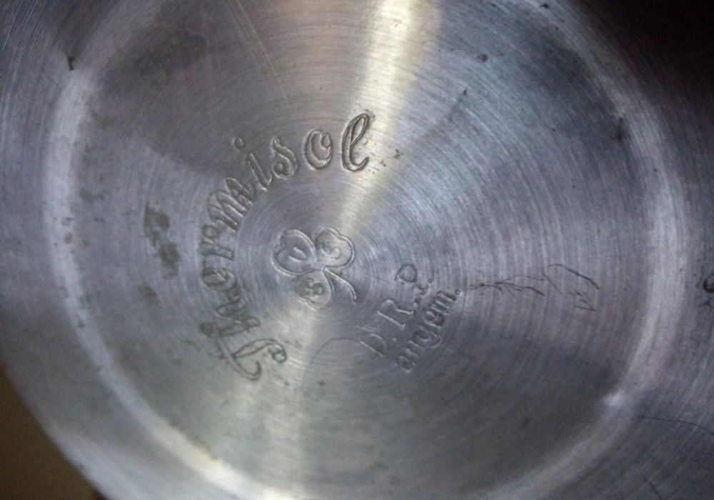 Cafeteira térmica ou bule modelo Thermisol em porcelana