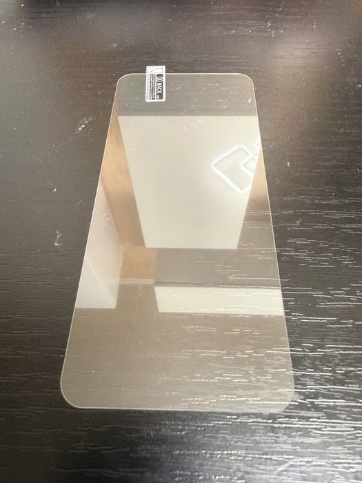 iPhone 15 Pro. Гідрогелеві плівки та скло