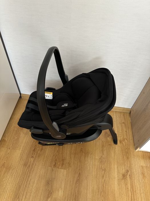 Автокрісло Bratax Römer baby safe з базою