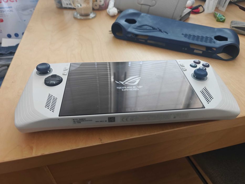 Asus Rog Ally Z1 Extreme