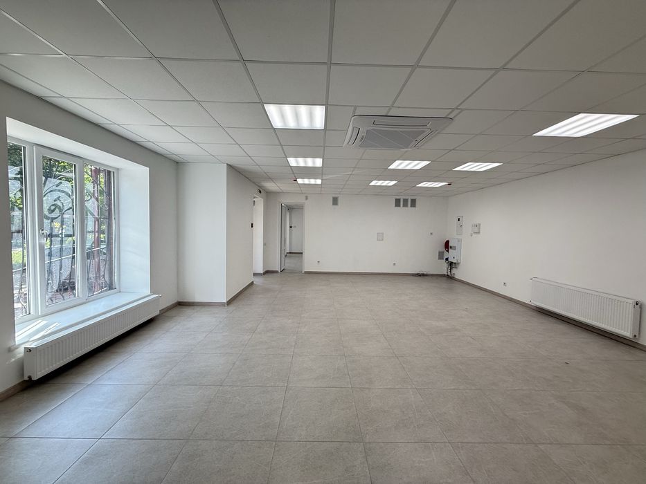 Комерційне приміщення на Куліша 66 кв м