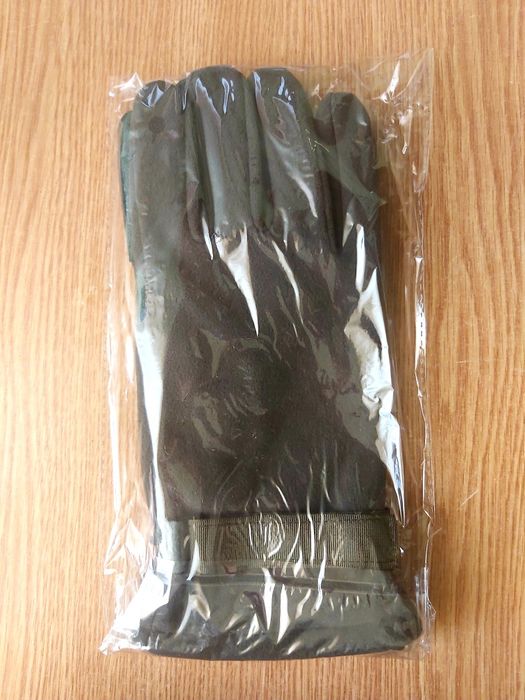 Zielone rękawiczki polarowe