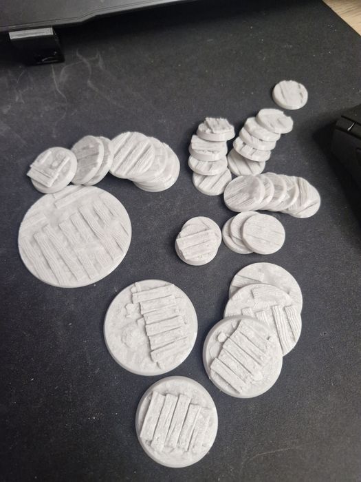 Bazy podstawki do miniaturek toppery