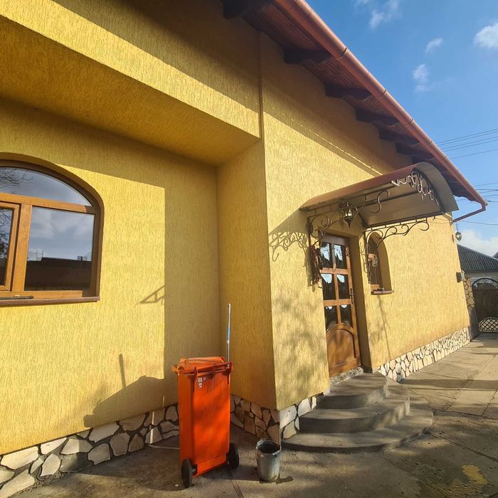 Продається чудовий сімейний будинок в м.Берегово