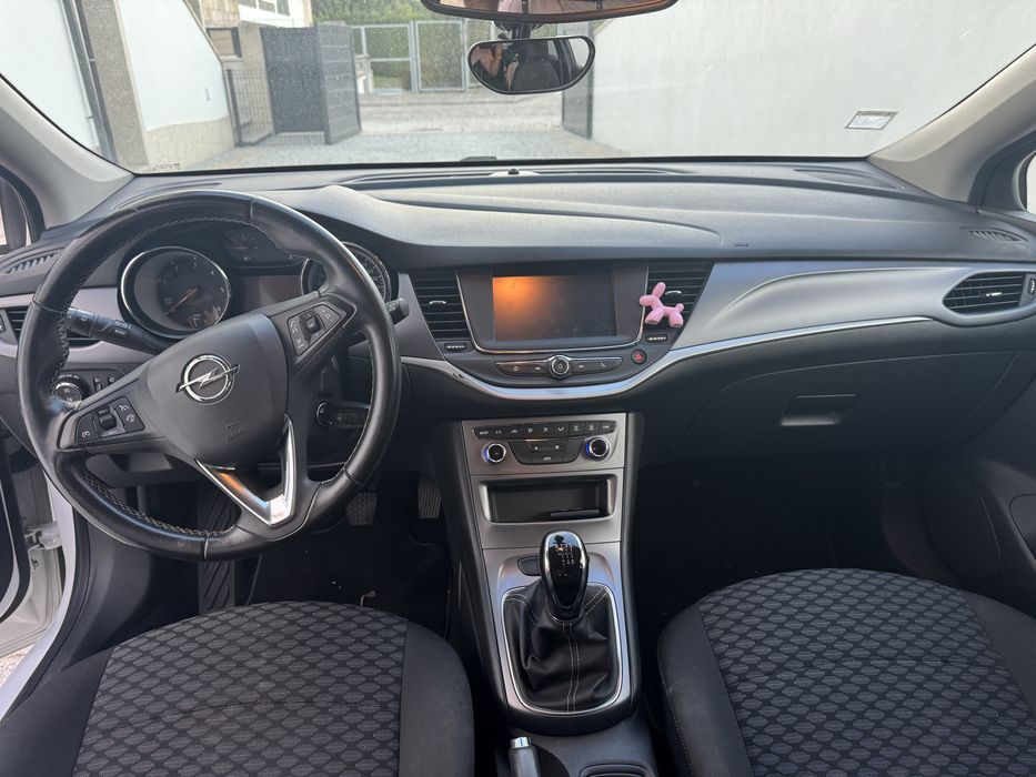 Opel Astra Sports Tourer — fotografia 5