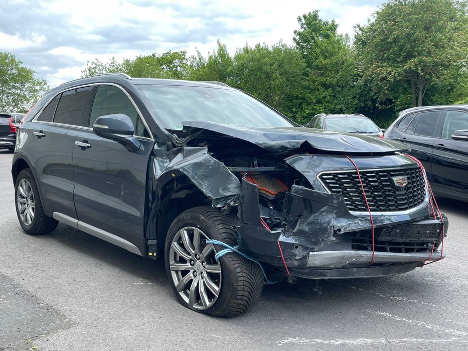 Cadillac XT4 w całości lub na części