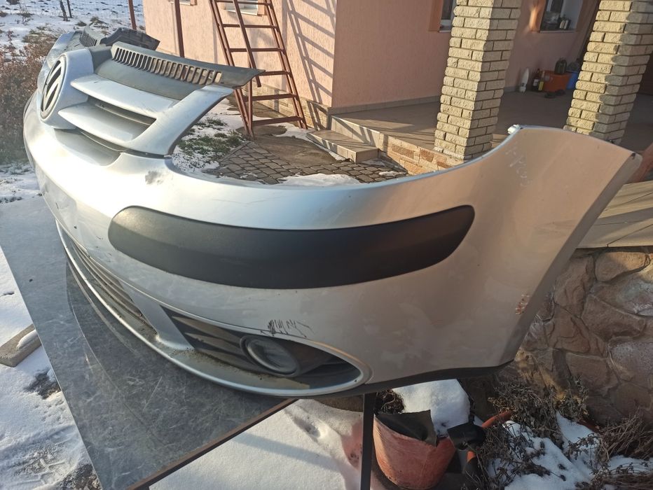 Бампер Фольксваген гольф плюс.