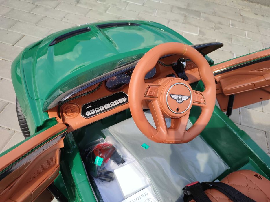 Auto Bentley Bacalar na akumulator dla dzieci Zielony +pilot