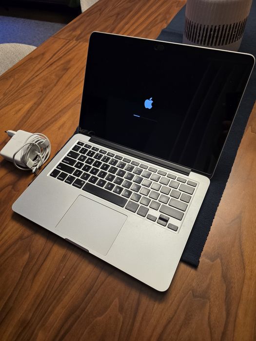 MacBook Pro 2015 8GB 1TB SSD. Troca/Retoma. Acessórios originais