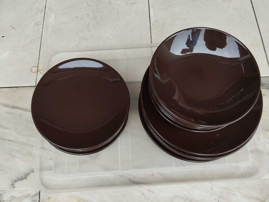 Dinner Service427807652929884161
