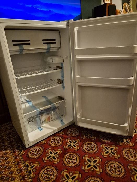 Lodówka Midea 12V  Kamper Camper