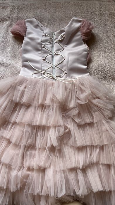 Святкове плаття для дівчинки