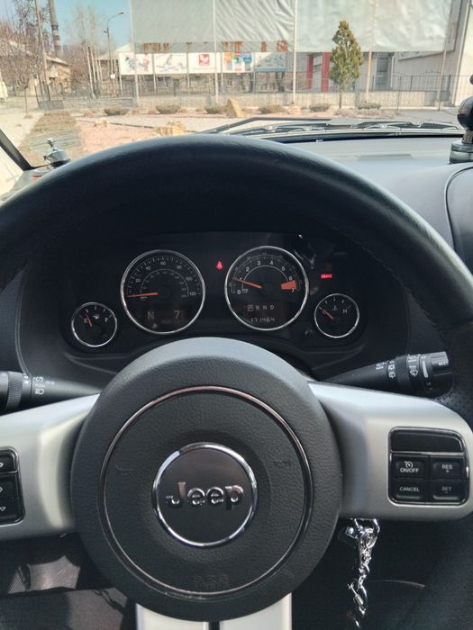 JEEP Compas  Limited 2.4 газ -бензин 4WD