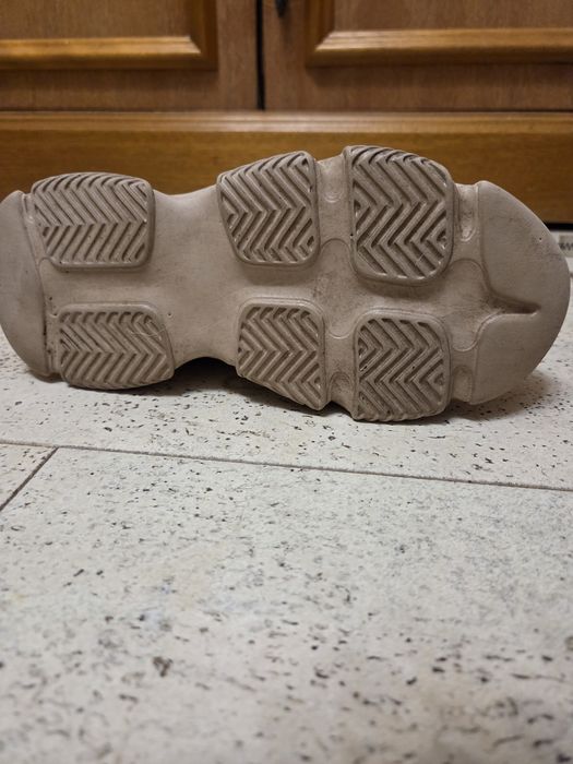 Продам кросівки Lonza 22см