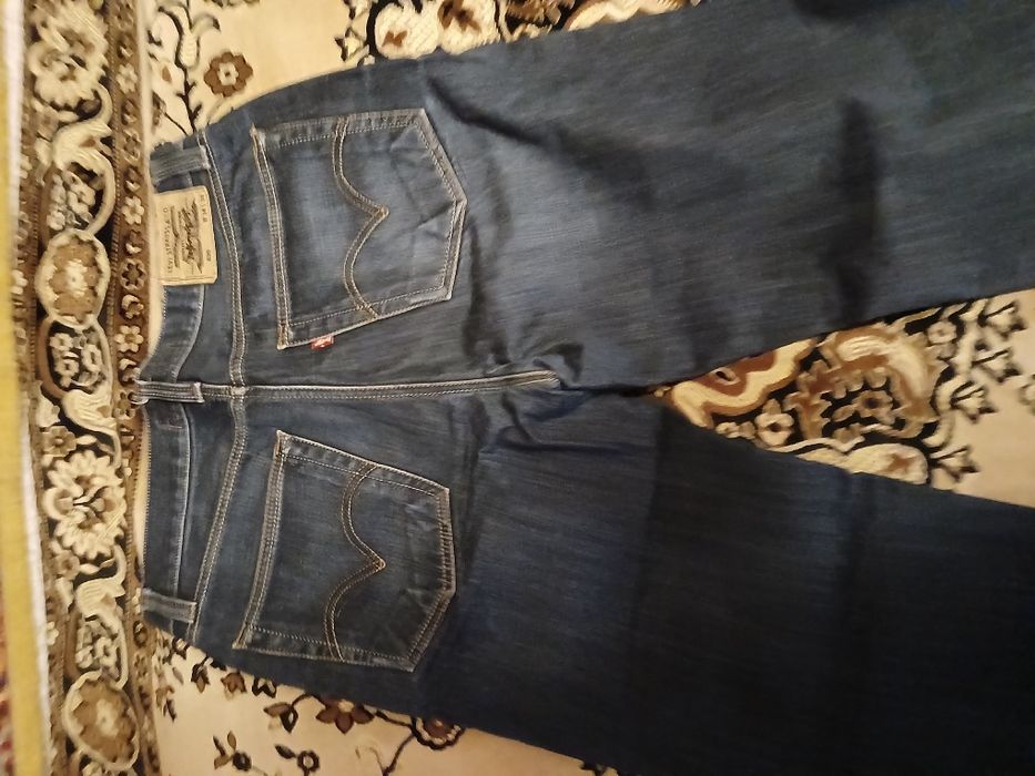 Джинси фірми LEVIS STRAUSS на флісі