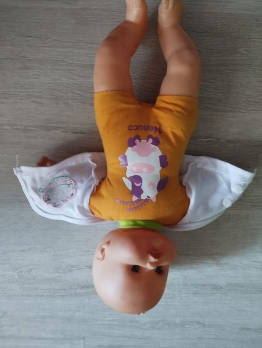Nenuco boneca de brinquedo