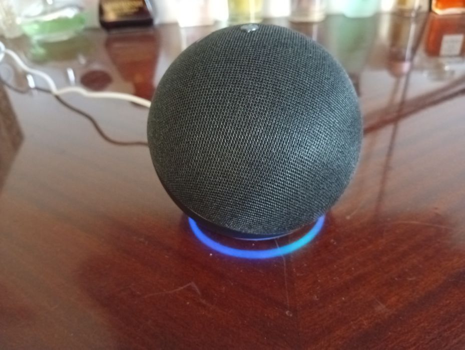 Assistente virtual Alexa EchoDot, nova, de última geração, com multifunções