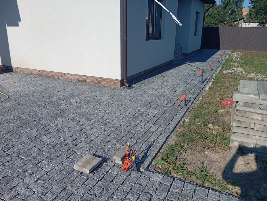 Укладка тротуарной плитки