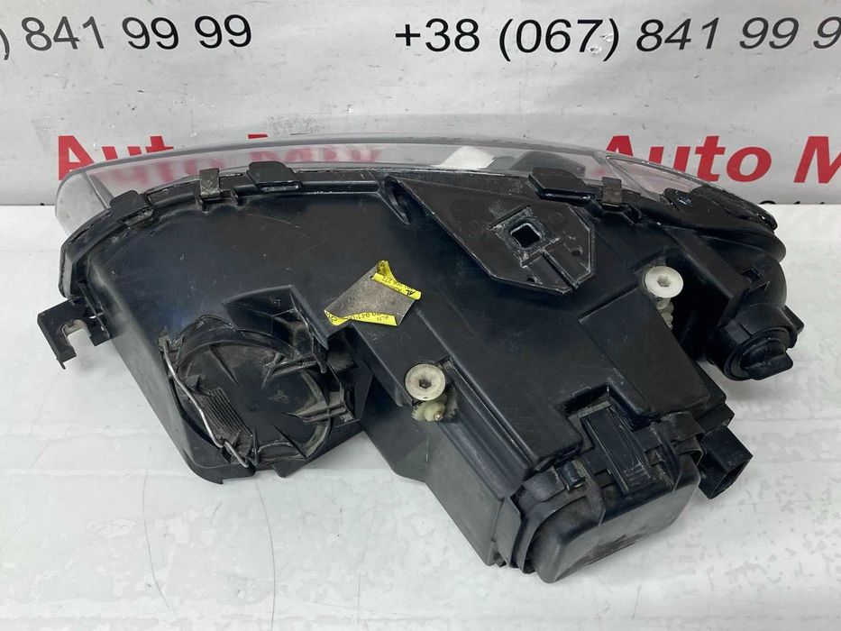 Фара Audi A3 S3 Xenon до рестайл 8P0941029M 8P0941004D