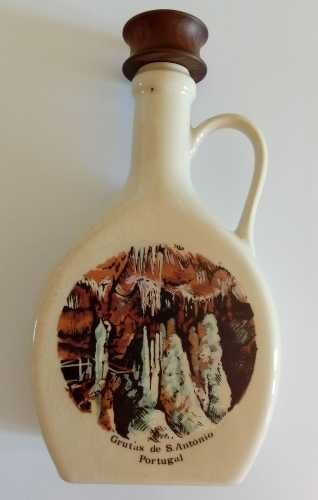 Garrafa lembrança das Grutas de Santo António