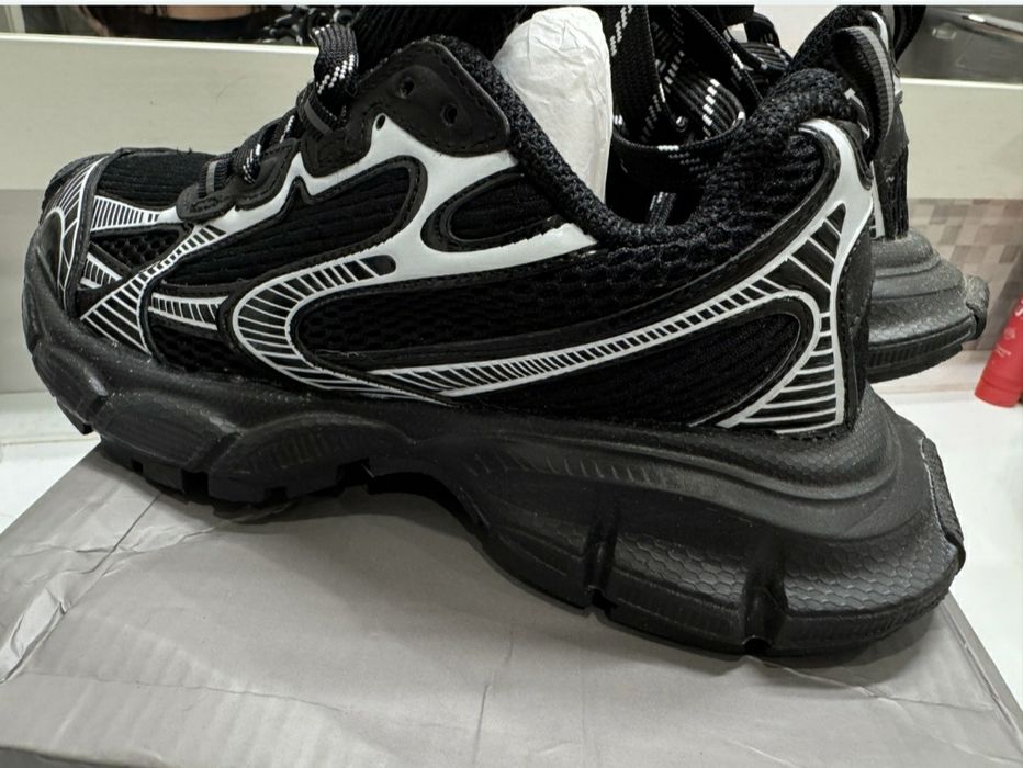 Кросівки Balenciaga 38 розмір.