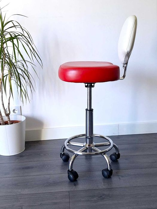 Banco com encosto Italian design. Bench with back