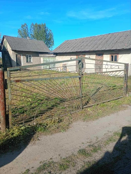 Продаж цегляного будинку с. Рогізно