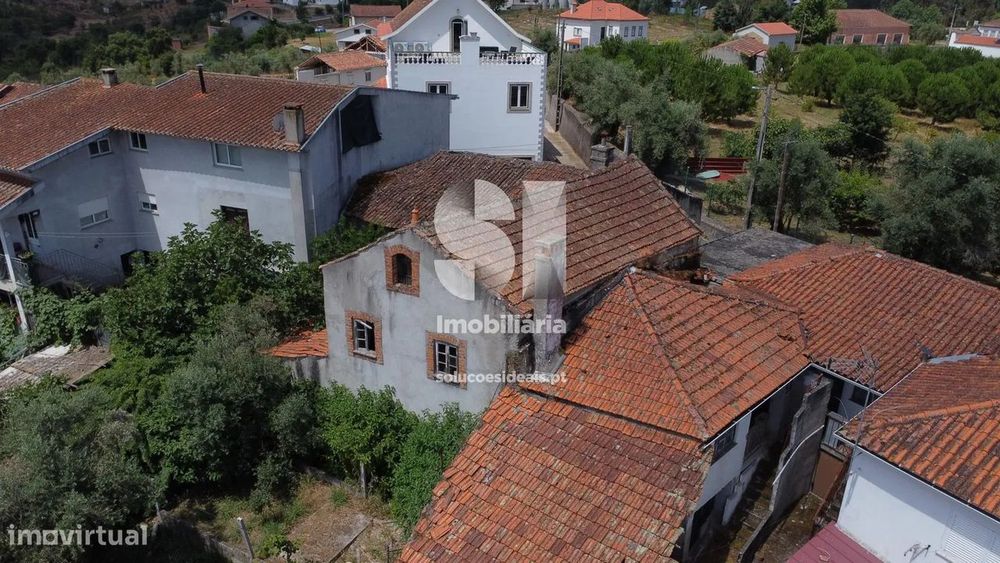 Moradia Geminada T4
