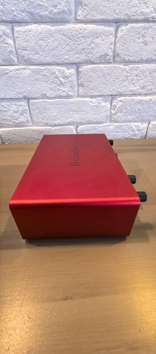 Interfejs audio Focusrite Scarlett 4i4 czwartej generacji