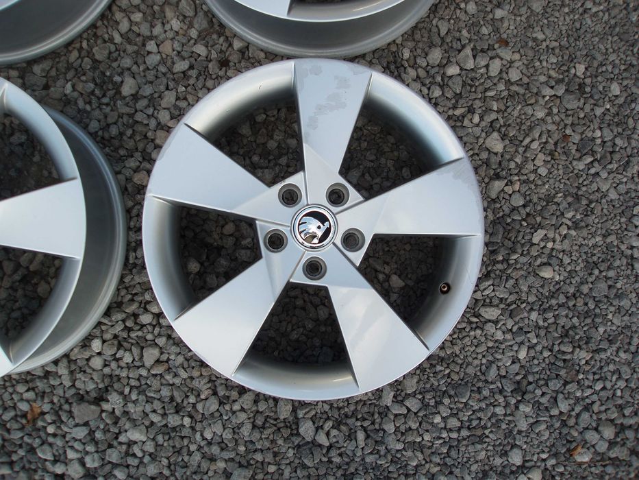 Felgi Aluminiowe 5x112x57  17''  ET49 Oryginał SKODA