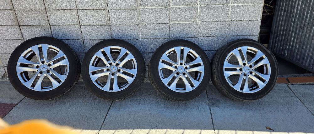 Jantes Originais Mercedes 17" com Pneus