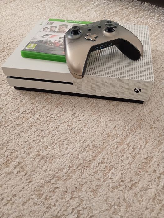 Xbox One s  disponível em bom estado
